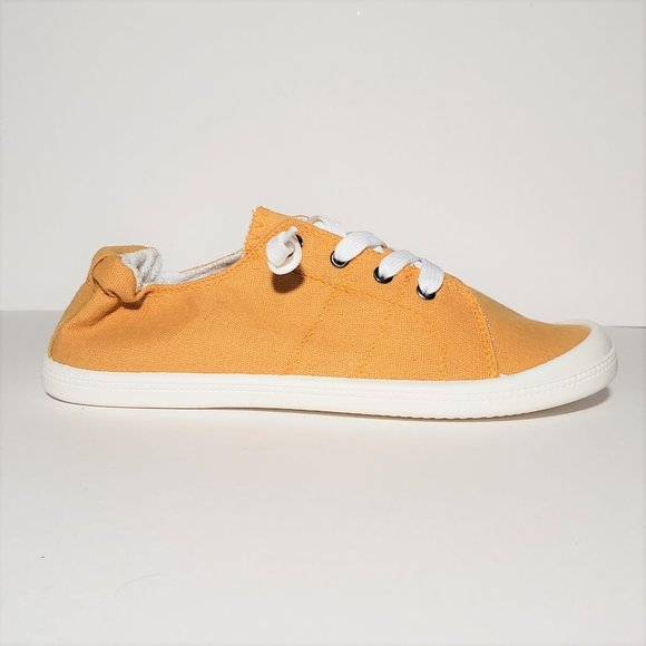 Shoes - 🏅HP🏅 Mustard Casual Low Top Lace Up Soft Sneaker